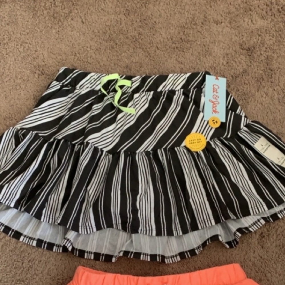 Two target girls 10/12 skorts